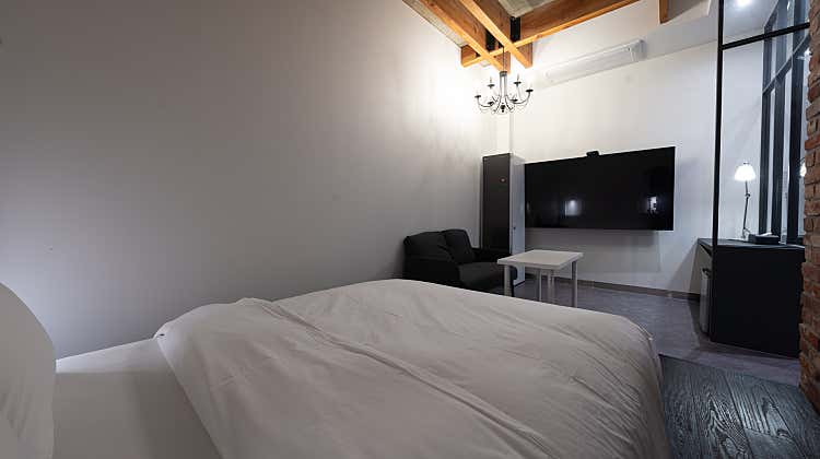 슈페리어 스튜디오 (Superior Studio)